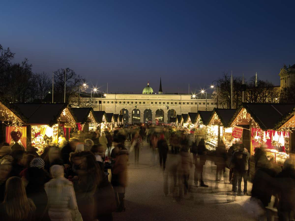 Weihnachtsdorf Maria-Theresien-Platz